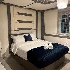 Spacious Luxurious Serviced Accommodation 5