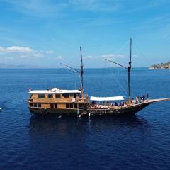Shared Boat Komodo 3 days 2 Night