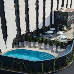 Ibis Lunel Petite Camargue