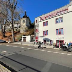 Riverside Luxury Apartments & Café - Exclusive holiday house with river view