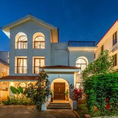 ELIVAAS Casa Del Mundo With Pvt Pool, Bar, Lift & Scenic Hill Vistas