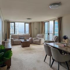 World Square Sydney CBD - Modern Spacious with Pool Gym & Sauna - TOP RATED ON BNB