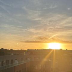 Step Free -Fully Private -Equipped Kitchen- 2 Bed 2 bath Dartford London Flat -Winterland at Bluewater -15 mins Tower of London and London Museum in 50 mins