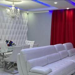 Modern Camama Getaway for Work or Family stays