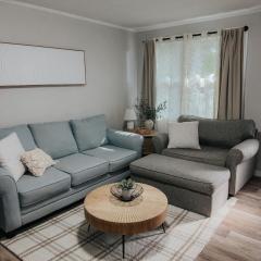 Homey Apartment near Downtown and NAS