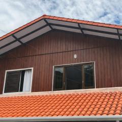 Paraíso em Bombinhas! Casa Completa Perto da Praia