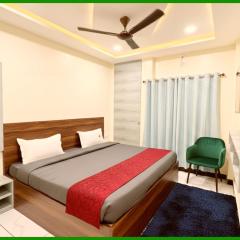 Hotel Budget Diamond Inn Near Mahakal Temple -All Room Air conditioned And Spacious, with Wifi -Best Budget Hotel