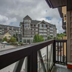 Rimfire 322-323: Combined 2 one bedroom units, Slopeside