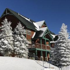 Camp 4 24: Slope Side, Cozy 2 BR with Shuttle Service