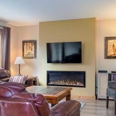 Cozy 2BR with Great Views Near Trails