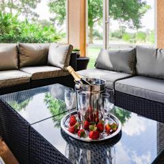 PgaVillageResort by AmericanVacationLiving 7 Room