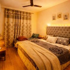 3 BHK Condo For Family On Manali Expressway