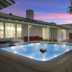 Sleeps 12 - Hot Tub - Pool - Game Room & Fire Pit!