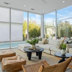 Luxe 6BDR Retreat w Putting Green Game Room Bouldin Collective by AvantStay