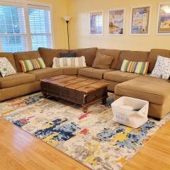 5 Blocks to Beach, Pool, Parking, 2 Master Suites