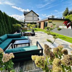 DELUXE Dom z sauną i jacuzzi w otoczeniu gór, lasu i jeziora