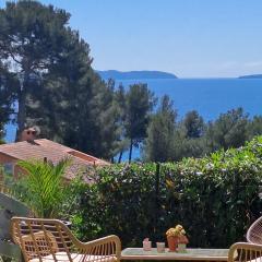Rez-de-jardin, vue mer, Le Lavandou