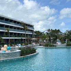 Beach Class Verano Muro Alto- flat com jardim