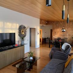 3BR Keflavík Home, 8 Min to Airport Sleeps 6
