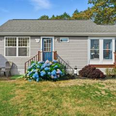 Beach Gear Included! Updated 2BR Cottage and Pool