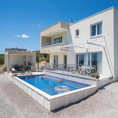 Charming Seaside Villa Getaway