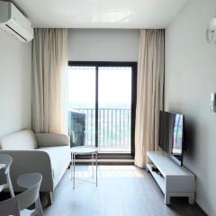Apartment in Thon Buri 0 meter From BTS station