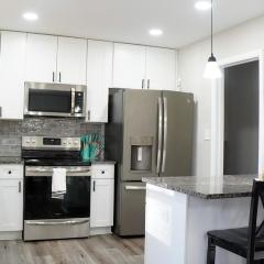 Quiet Neighborhood Home for Multi-Gen Groups