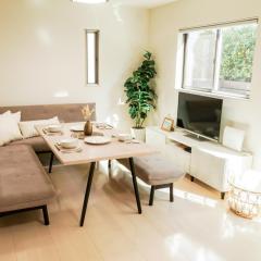 江の島エリア 駅徒歩5分の広々モダン一軒家 最大8名 無料駐車場と冬も快適な床暖房あり molle shonan