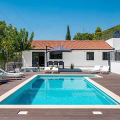 Villa Florinda with Pool near Split
