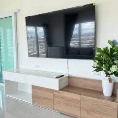 Pattaya beach view talay 6 by Sunshine