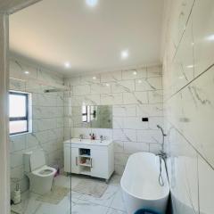 Private entrance room behind out of Africa