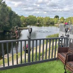 77 Willows, 7 lakes country Park