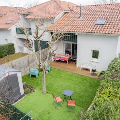 Maison 3 chambres près du Lac de Navarrosse – Jardin terrasse