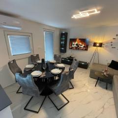 Second home apartment - silver