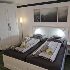 Apartment "Waldrand" mit Balkon und Pool - Renoviert 2026