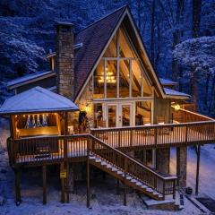 High Bear Activity, Handicap Ramp, Hot Tub, Fire Table, Game Room, Family Cabin