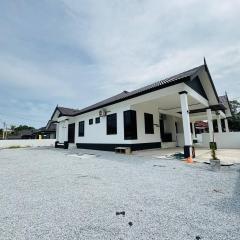 Bourgenvilla Homestay Marang