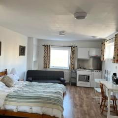 Clingera studio rooms