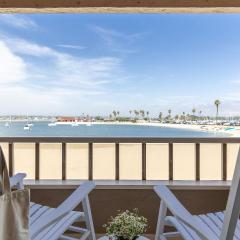 Bay View Buyout A by AvantStay Mission Beach Home on the Sand Sleeps 20