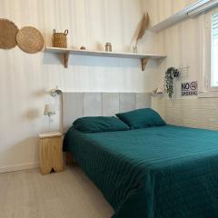 Hermoso monoambiente sobre Avenida Colon