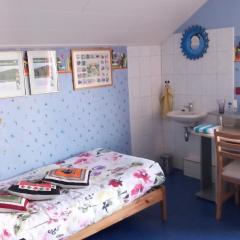 Eenpersoonskamerskamer, gezamenlijk gebruik badkamer en toilet