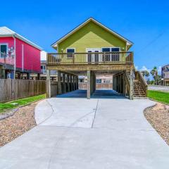 Coastal Chill Spot - Cozy 2BR Villa By The Beach