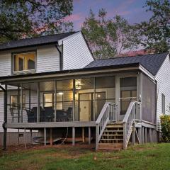 Stylish 3BR Waterfront Home w Sunset Porch Access to Dining Sunsets on Shoreline by Avantstay
