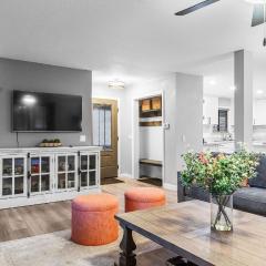 5BDR Stay w Fireplace Game room Family-Friendly Amenities Arrowhead Chalet by AvantStay