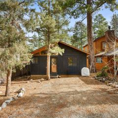 Mama Bear's Cozy Cabin - Fireplace, Central Heat, Spacious Deck