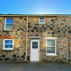 Seaside Cottage Ideal for Families and Surfers