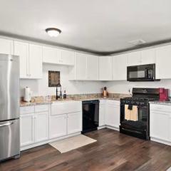 Paradise Valley Village Home with a Large Backyard Pool