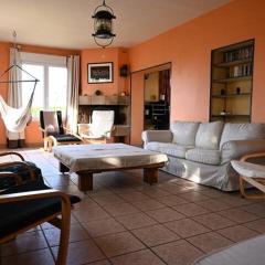 Dogfriendly, grand jardin clos, 4 chambres, grand salon avec cheminée