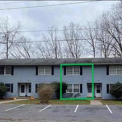 PSU 2br 2ba Townhome w Parking Near Campus Stadium