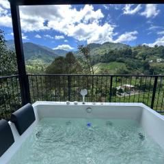 Lekir Bukit A Aida D Manggis Janda Baik Studio Villa, Private Jacuzzi with Natural Water and Mount Nuang View